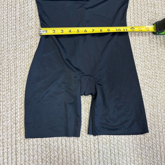 Spanx Red Hot Shapewear Bodysuit L Black – New Without Tags - Picture 8 of 11